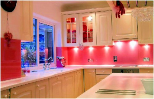 Cozinha cor de rosa